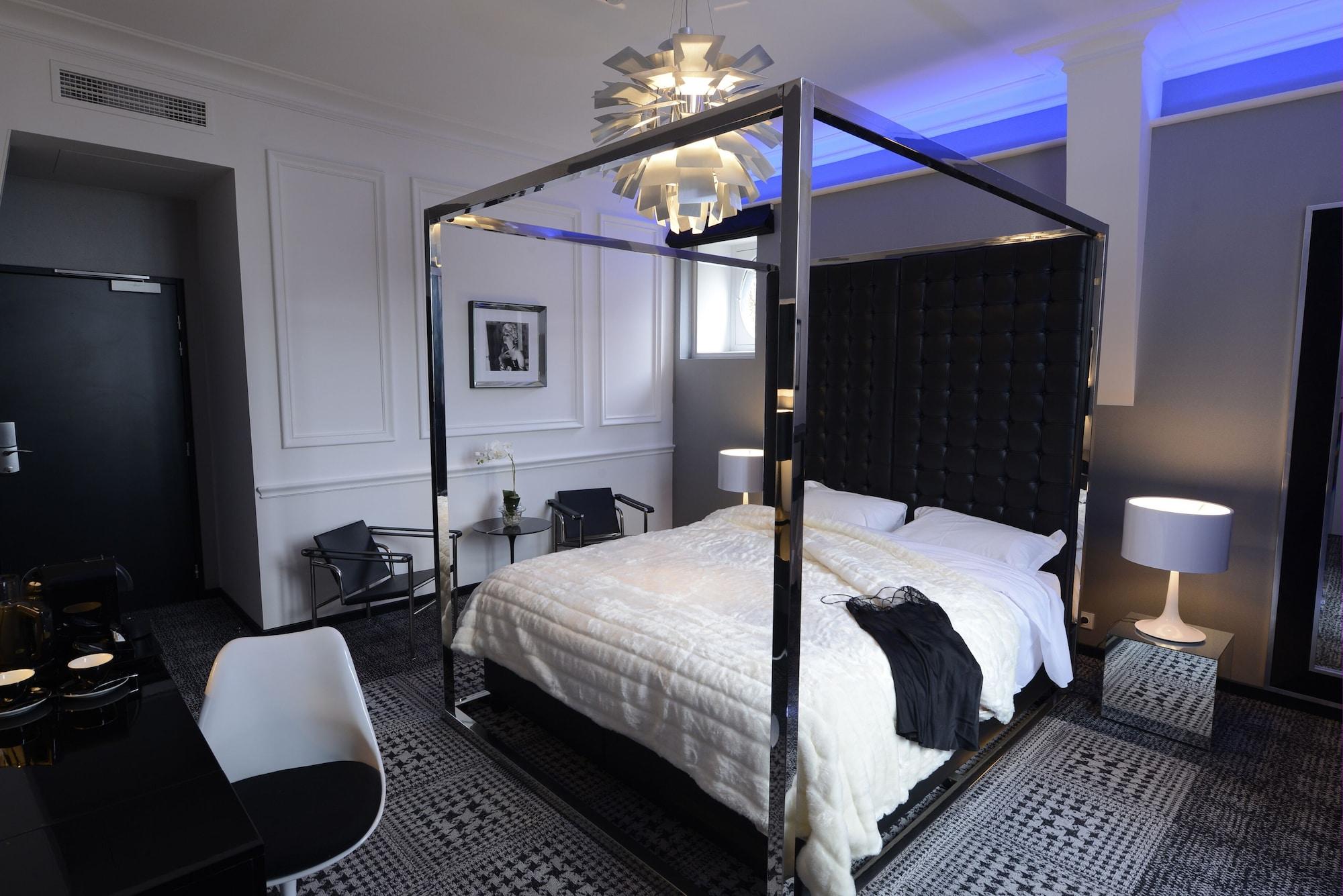 Art Hotel Rochecorbon Esterno foto