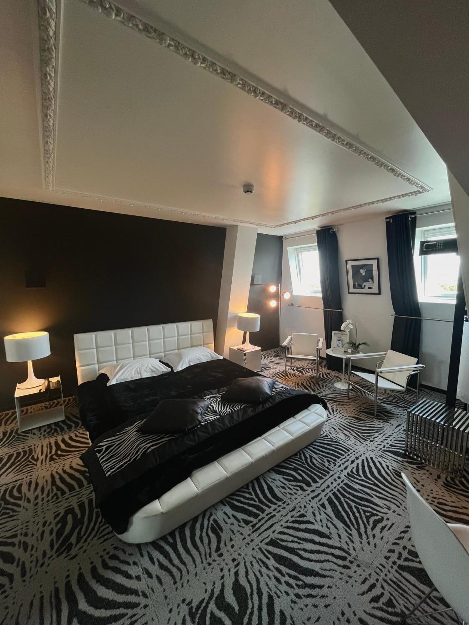 Art Hotel Rochecorbon Esterno foto