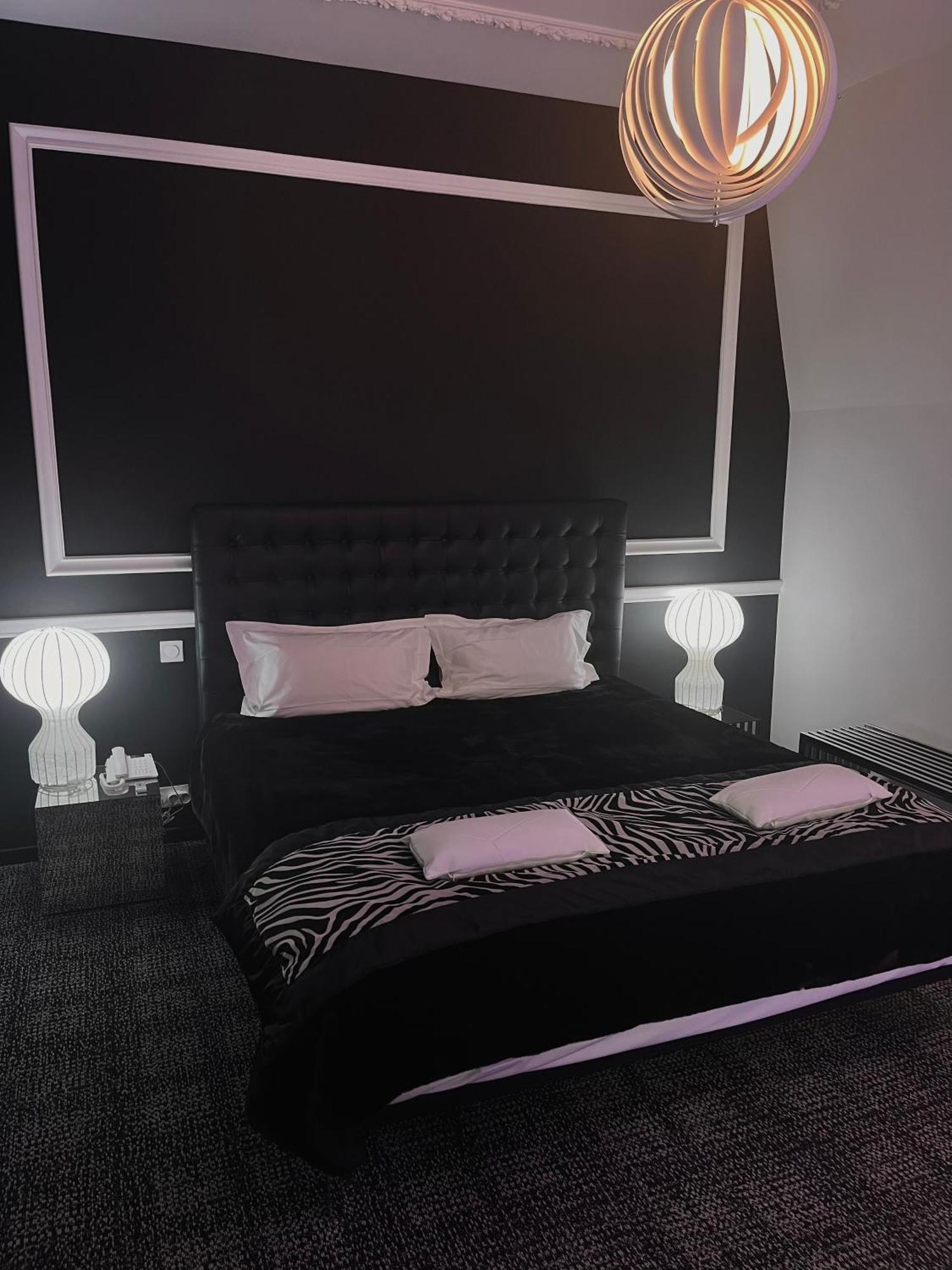 Art Hotel Rochecorbon Esterno foto