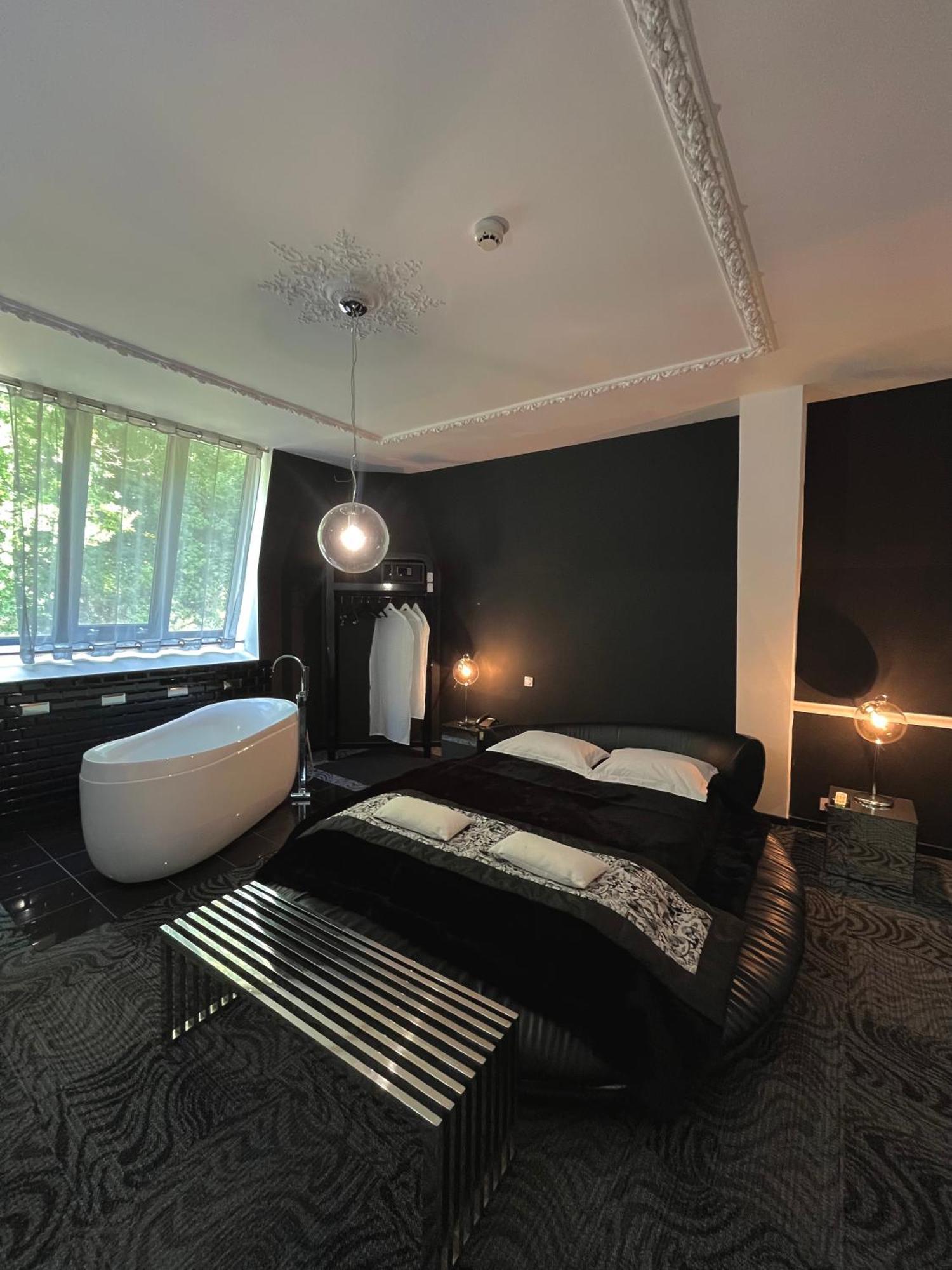 Art Hotel Rochecorbon Esterno foto