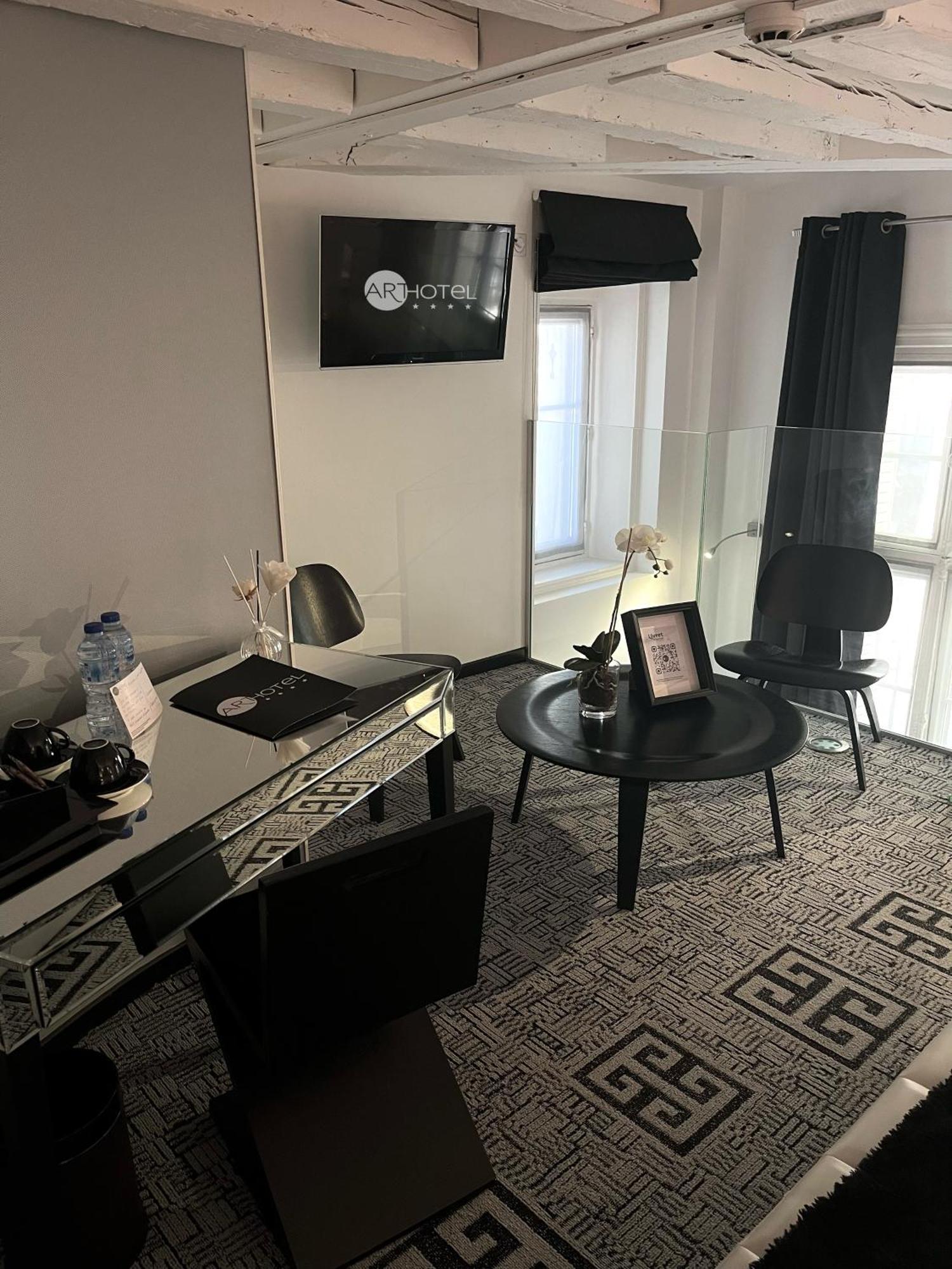 Art Hotel Rochecorbon Esterno foto